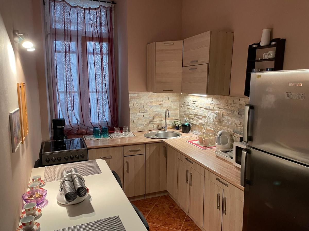 Апартаменти Budapest Clark Apartman ** Екстер'єр фото