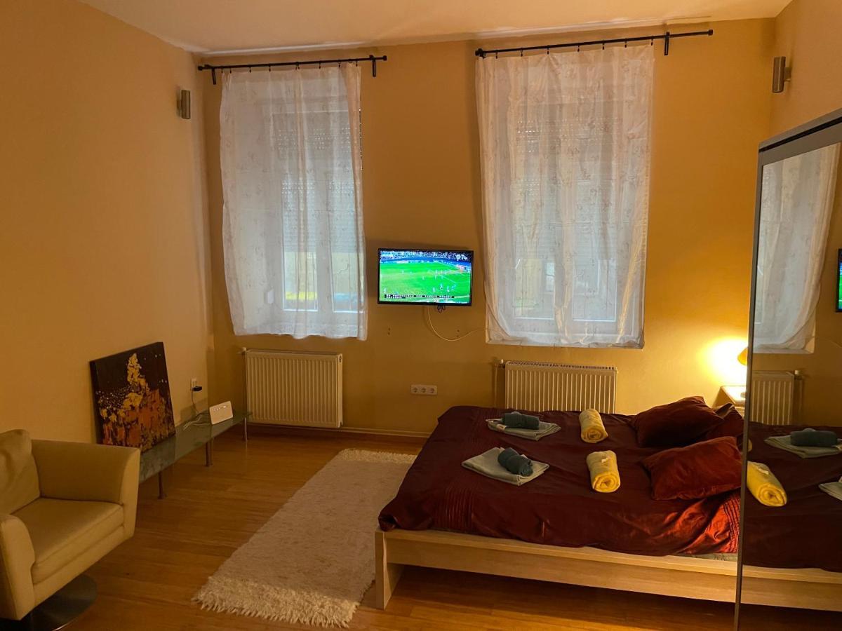 Апартаменти Budapest Clark Apartman ** Екстер'єр фото